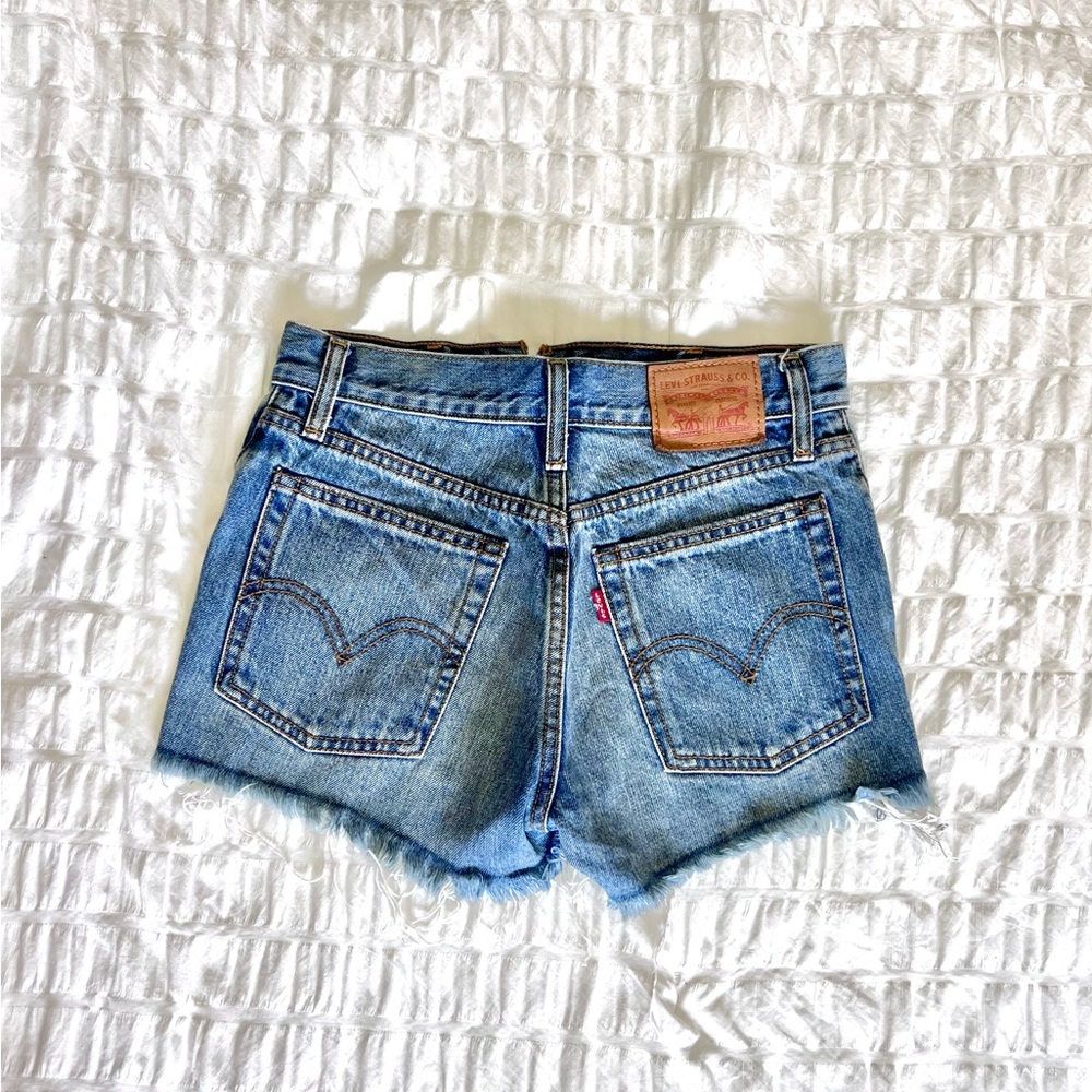 Levi’s Denim Shorts - 24